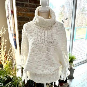 SALE! STUNNING Classic Chico's Fringed Sweater Top